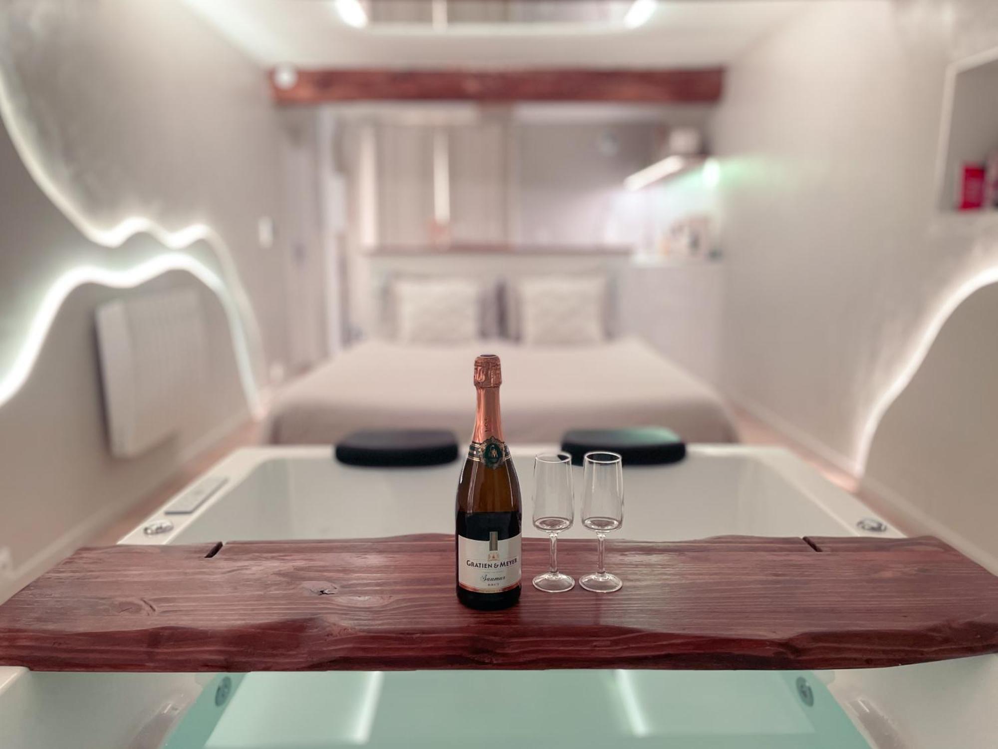 A La Folie - Loft & Spa Montrevault ภายนอก รูปภาพ