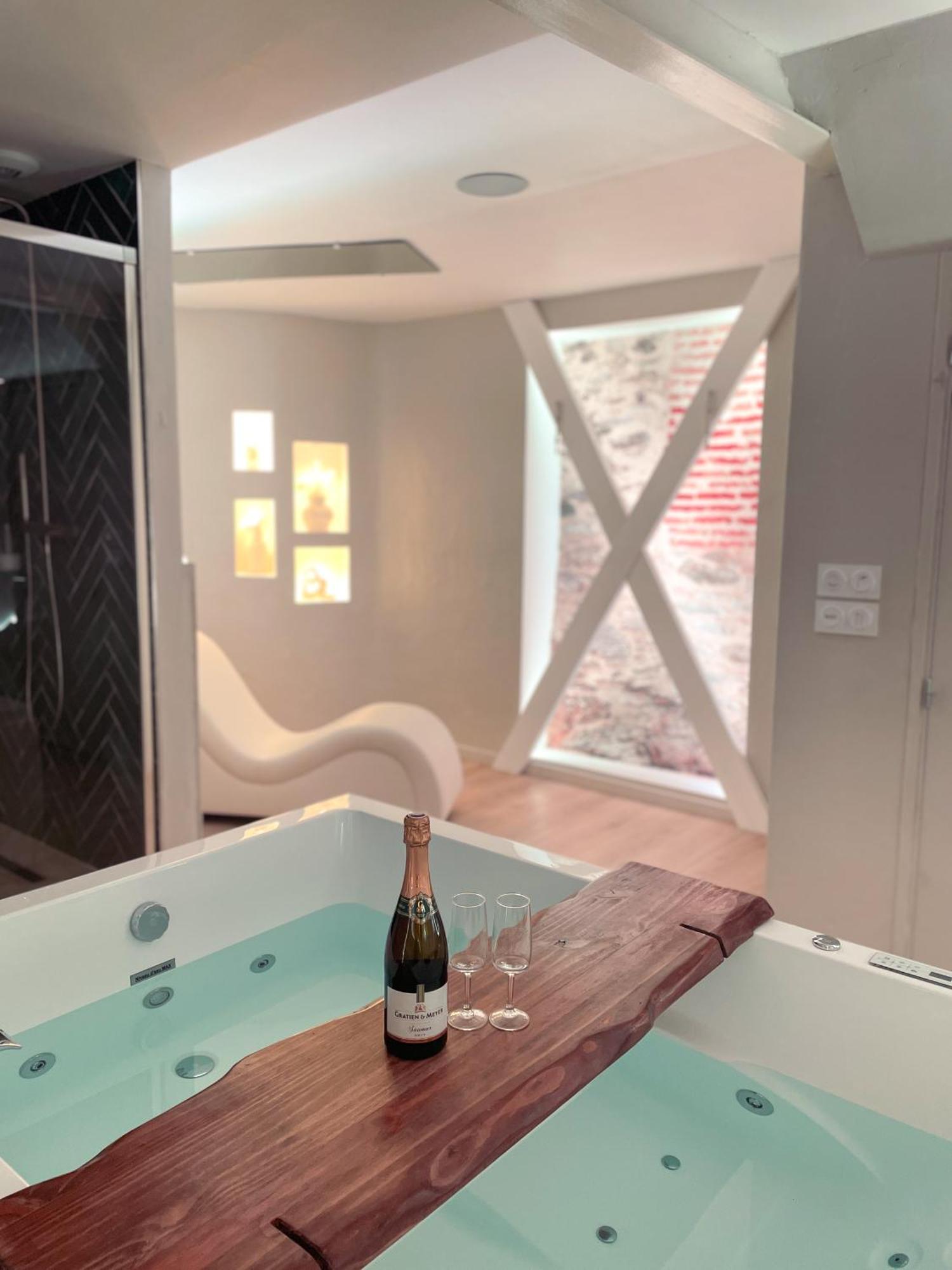 A La Folie - Loft & Spa Montrevault ภายนอก รูปภาพ