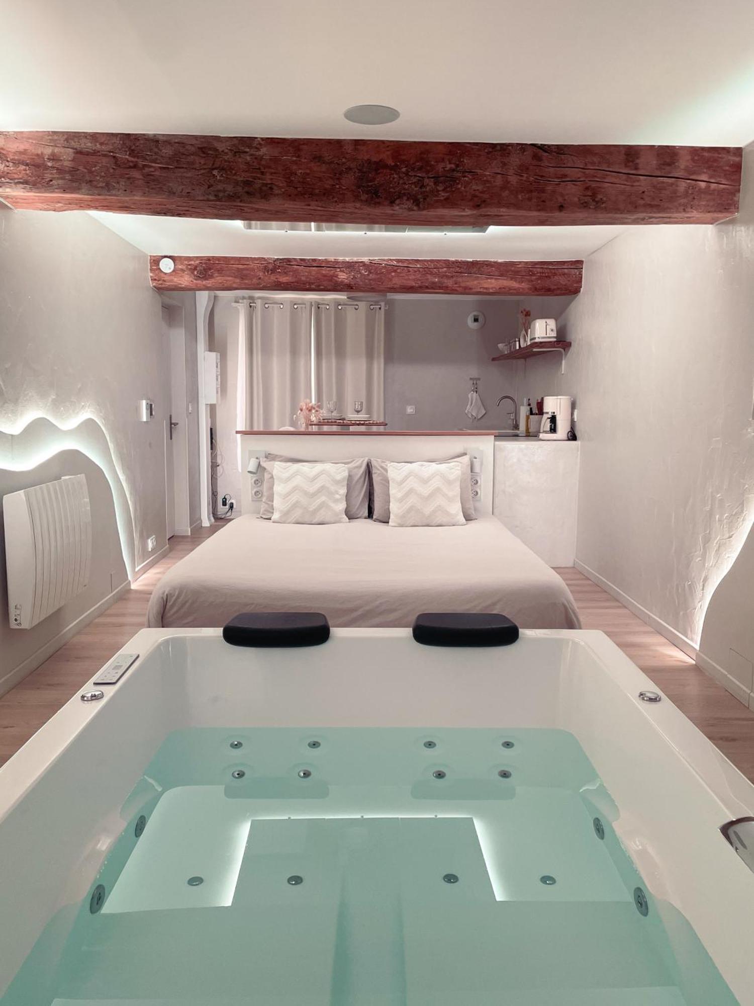 A La Folie - Loft & Spa Montrevault ภายนอก รูปภาพ